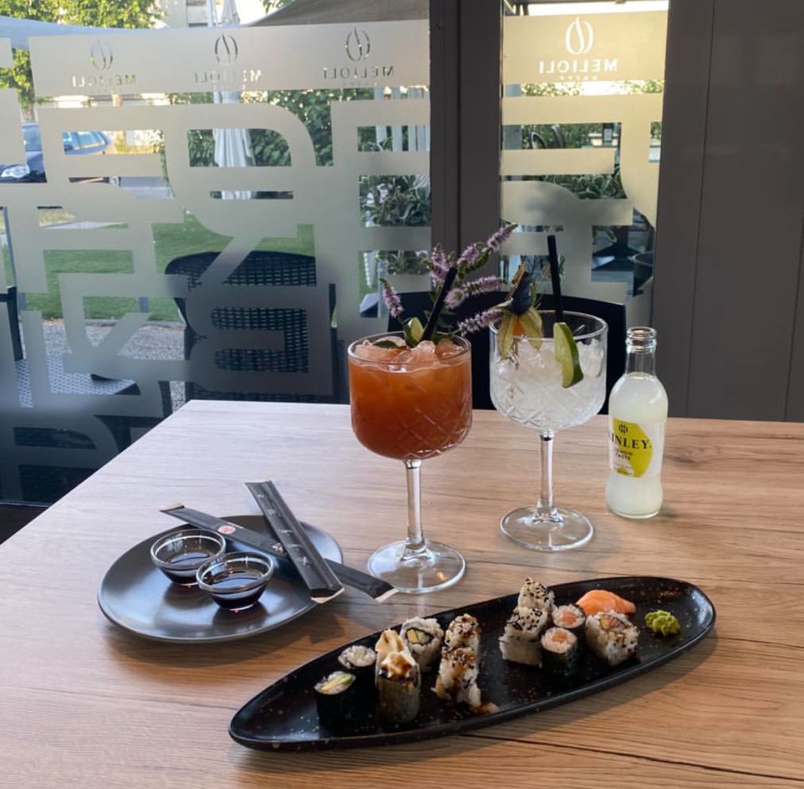 Aperitivo sushi e cocktail da Bar Code Caffè & Delizie